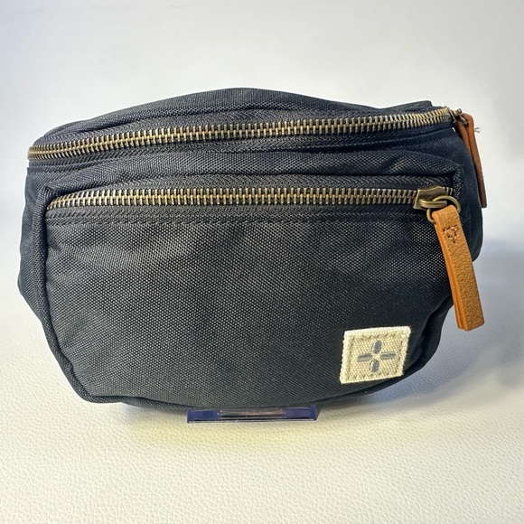 Sun + Stone Other - NWT Men’s Sun & Stone Canvas Black Belt Bag